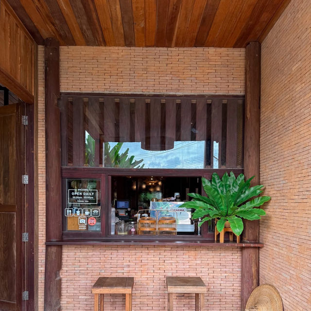  Wiang Neua Cafe & Restaurant 
