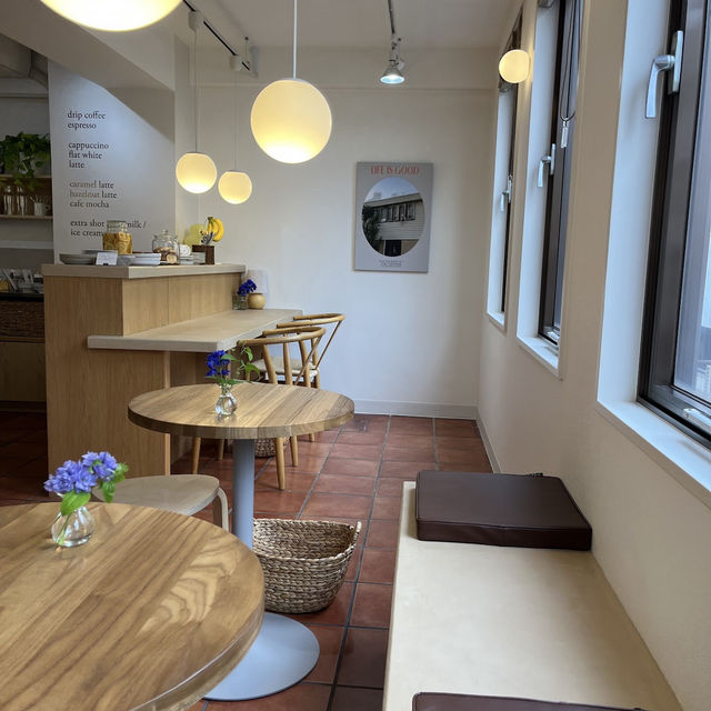 LARS COFFEE AND BAKERY