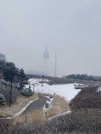 N Seoul Tower ในวันที่หิมะตกหนัก❄️