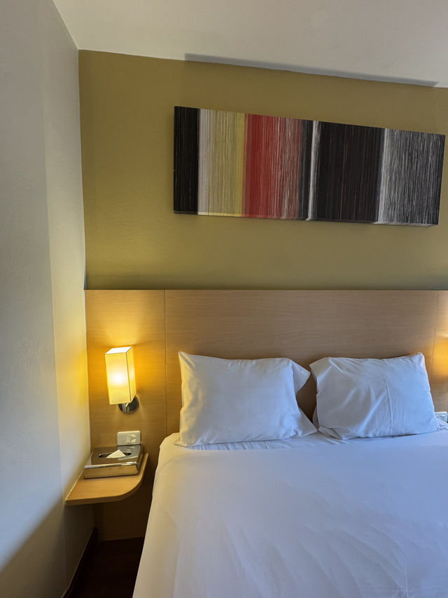 พักผ่อนสบาย เดินไปหาดก็ได้ เที่ยวตลาดก็ง่าย @ ibis