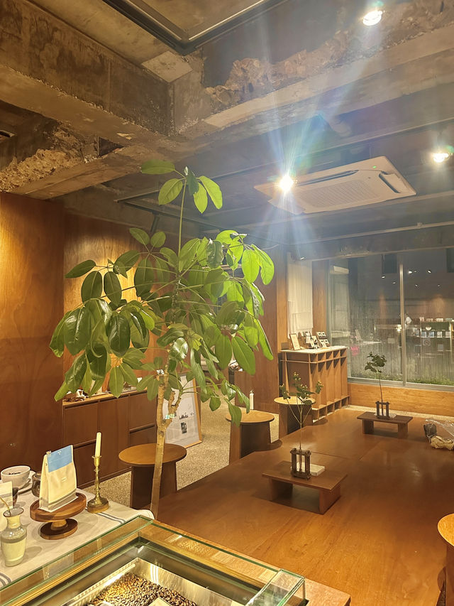 쉼이 필요한 사람들이 방문하기 좋은 카페 ☕️