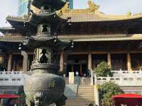 靜安寺：一片喧囂中的寧靜