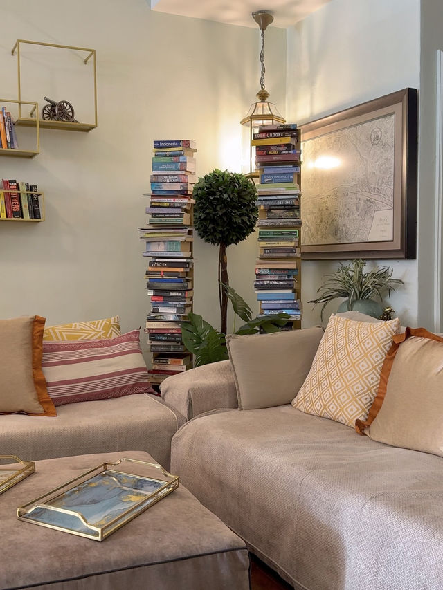 Chinatown’s Best-Kept Café Secret with Ice Cream and Lounge Vibes