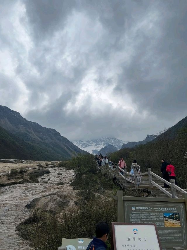 Huanglong Scenic Area