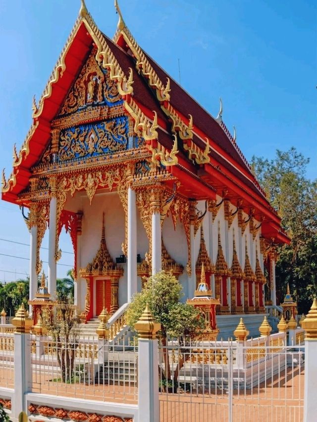 มาชื่นชมทัศนียภาพที่วัดเขาสำเภาทองกัน