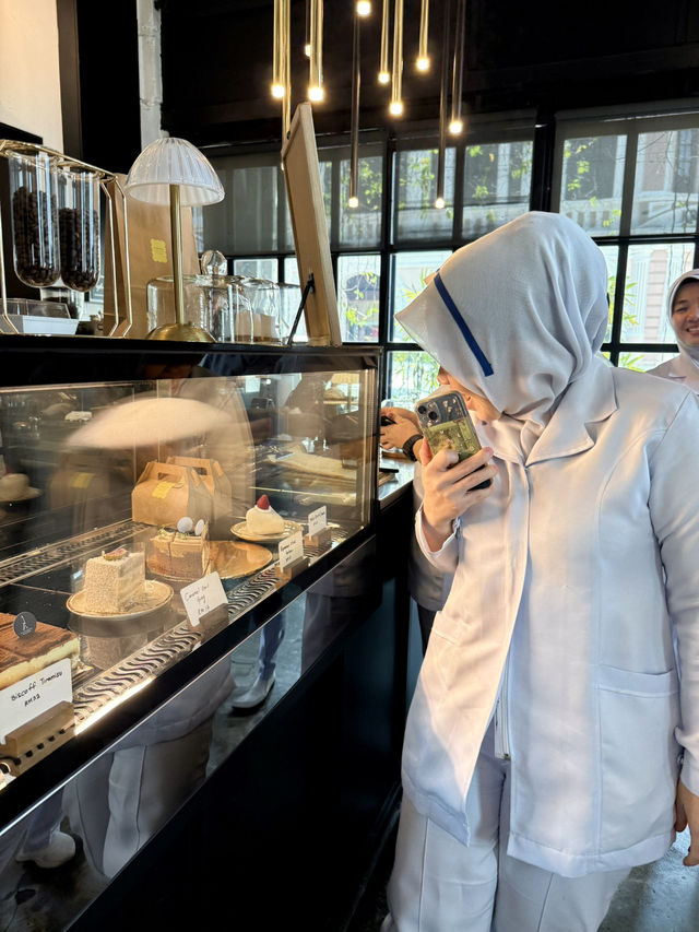“A Hidden Gem in Ipoh’s — Patisserie Boutique!✨🍰” “A Hidden Gem in Ipoh’s — Patisserie Boutique!✨🍰”