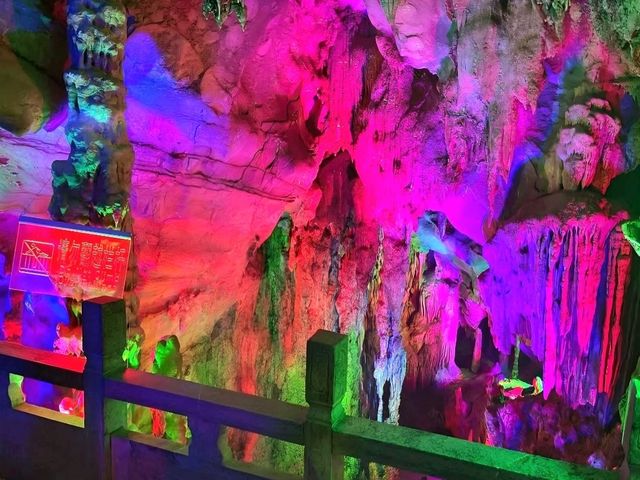 Exploring the Wonders of Silver Cave Exploring the Wonders of Silver Cave