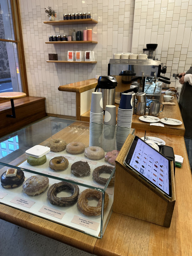 Shortstop Coffee & Donuts ที่เมลเบิร์น