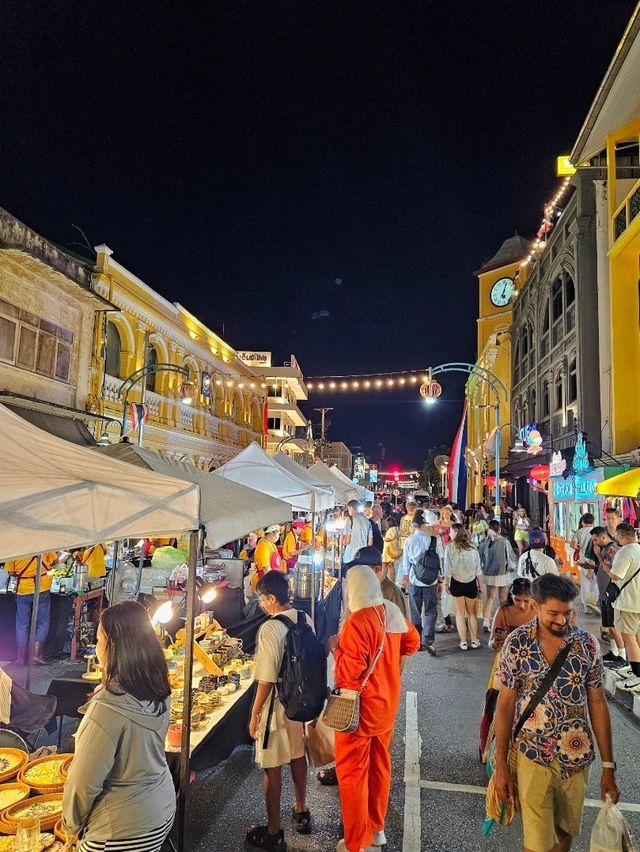 Phuket Old Town – Heritage Vibes, Street Art & Night Market Fun