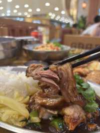 🌶️ 屯門泰料黑馬！「燒豬頸肉+炸蝦餅」封神組合～海南雞鮮嫩到犯規！
