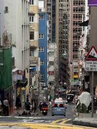 ถนนคนเดินสุดอาร์ต “Hollywood Rd”