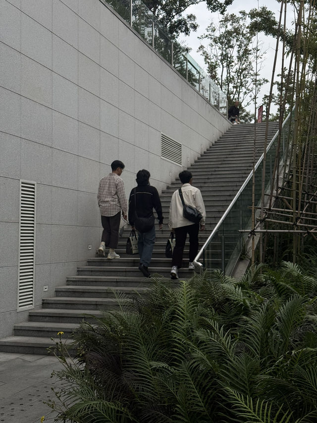 สวนศิลปะที่ต้องมา! ”成都市天府艺术公园“