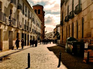 Прогулка по испанскому ретро-городу 🚶‍♂️
