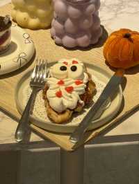 人気の絶えない原宿にある韓国カフェ"cafd486"☕️