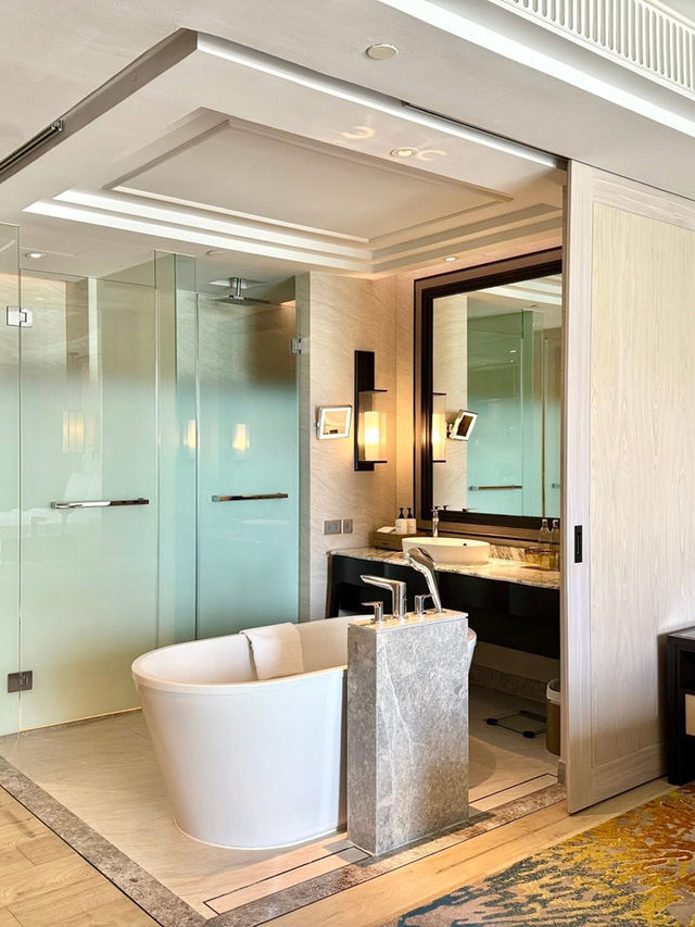 IC Phuket หนึ่งในโรงแรมที่วิวทะเลสวยมากๆ
