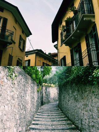 물빛처럼 마음이 고요해지는 도시, 코모