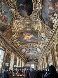 예술의 집약체, 화려한 천장화와 모나리자를 만난 루브르 박물관