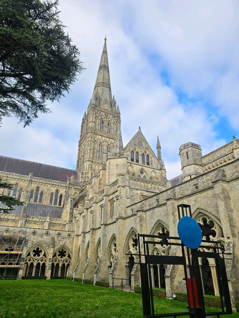 ソールズベリー大聖堂 — イギリスの壮麗な大聖堂。 | Trip.com