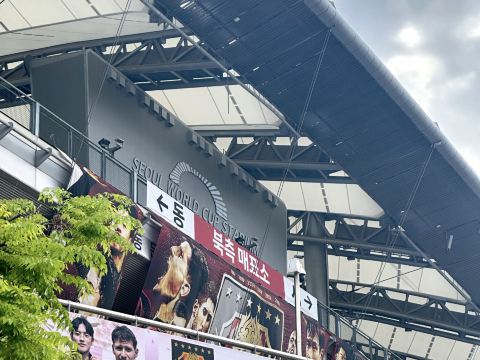 ソンフンミン　ソウルポスター 最近ソウルでショッピングをしていると、ソン・フンミン選手のポスター