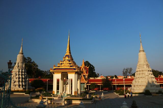 Discovering the Soul of Phnom Penh 🙏🌇