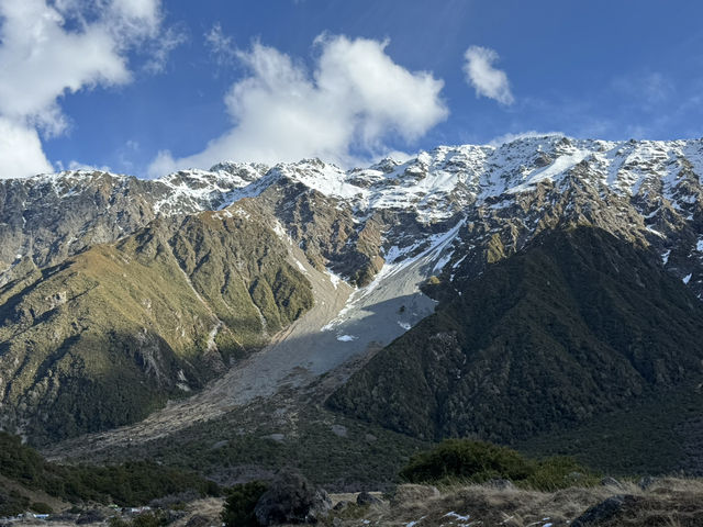 The Sun, Lake and Mountain