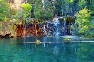 🇺🇸科羅拉多州｜Hanging Lake，藏在落基山脈中的翡翠祕境