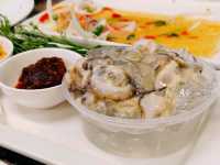 曼谷周邊 | 大城炭火烤噴膏大頭蝦 กุ้งเพ่อืนแพรว Kung Puen Praew