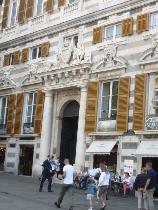 Genoa: Narrow Streets and Beautiful Churches