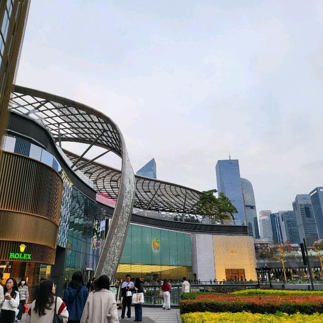 🌟 Parc Central, Guangzhou: A Shopper’s Paradise in the Heart of Tianhe 🏙️🛍️