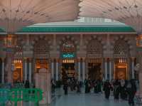 A Sunset Walk Through Madinah’s Courtyards 🌇