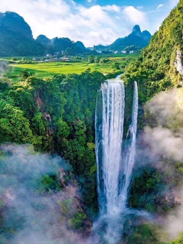 🌊 Tongling Grand Canyon – Guizhou’s Emerald Gorge of Waterfalls and Wonder