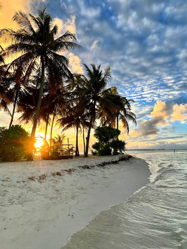 Riu Atoll Maldives — Where the Party Meets Paradise 