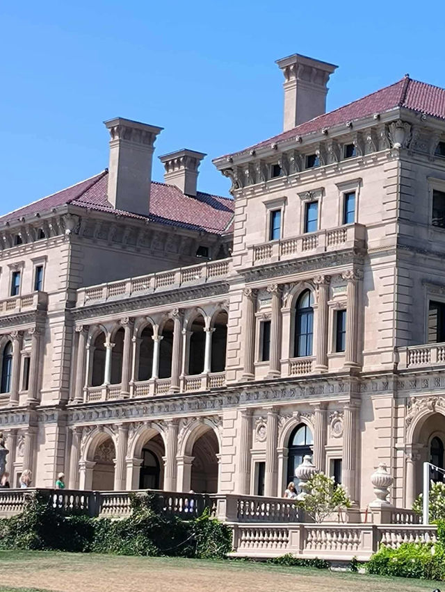 THE BREAKERS NEWPORT: A GILDED AGE MASTERPIECE IN RHODE ISLAND 🇺🇸