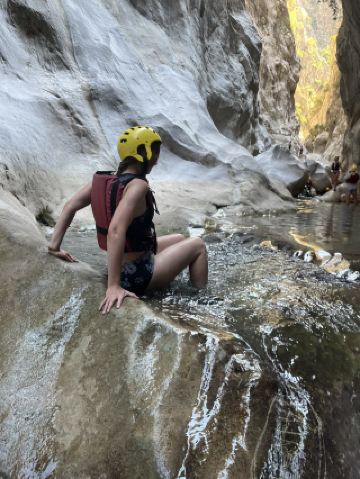 Идеальный день в прохладном ущелье