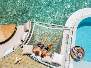 Relaxation and Exclusivity in One: Soneva Fushi