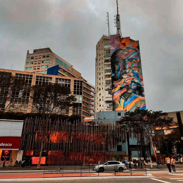 Exploring the city of contrasts - São Paulo 