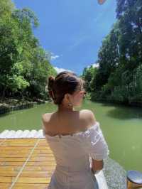 Travel from Shanghai to southern Jiangnan 🍃 and drift into the greenery of spring on a bamboo raft.