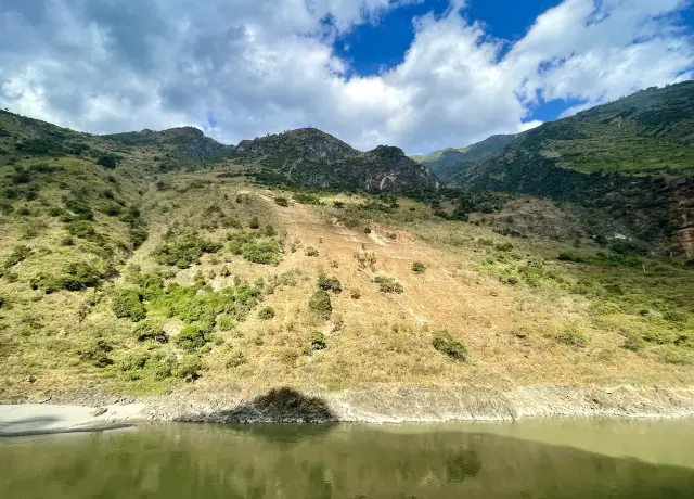 Encountering the Nujiang River