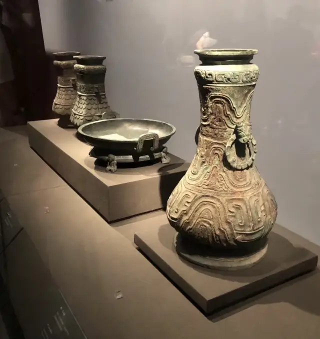 Exploring National Treasures in Shaanxi Museum (I)