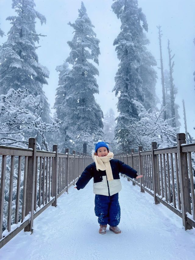 成都周邊，人少雪多，美呆了