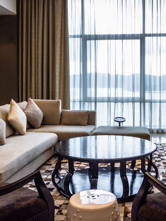 🌟 Kota Kinabalu's Grandis Hotel: Urban Oasis & Shopper's Retreat 🛍️✨