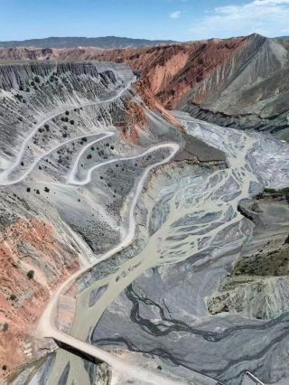 Xinjiang Travelogue: Anjihai Grand Canyon