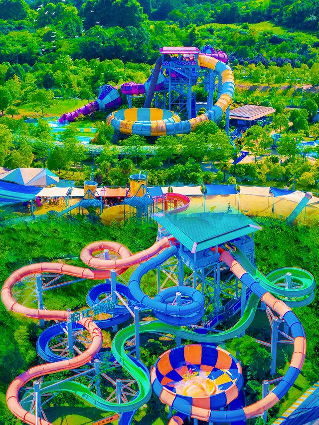這是我玩過的天花板水上樂園!!6刷水上樂園