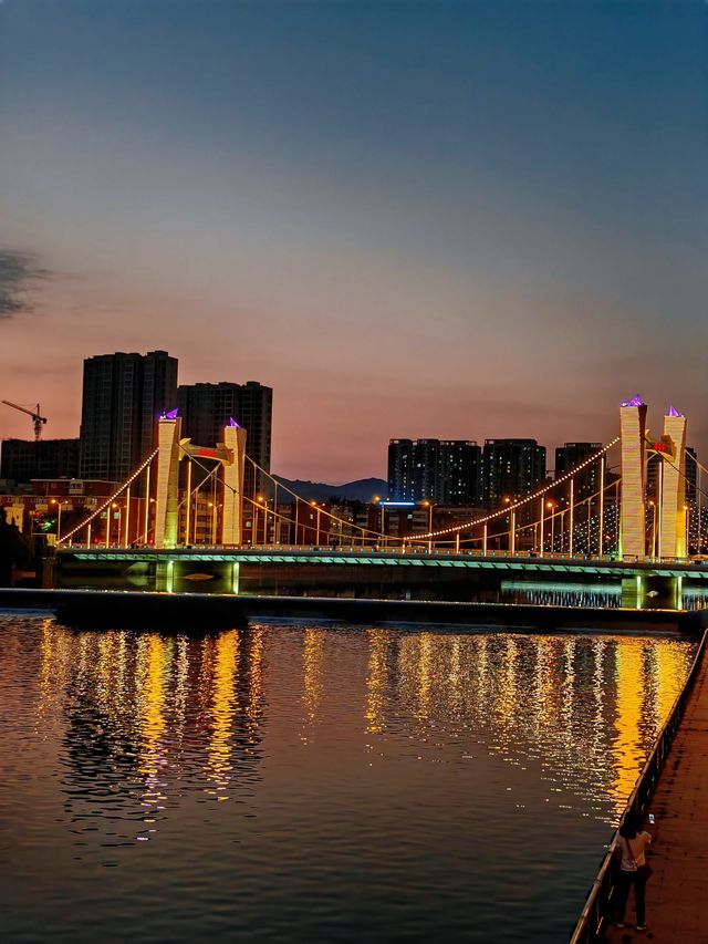 張家口市。