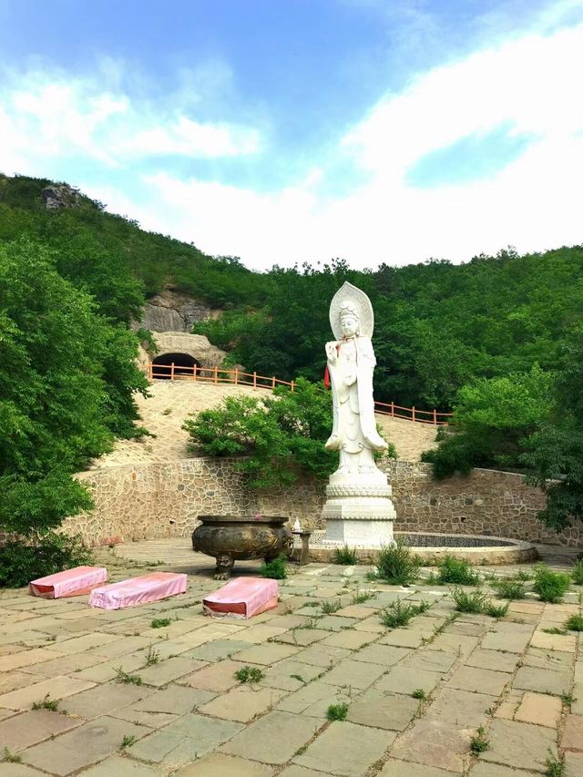 遼寧朝陽鳳凰山｜第一隻鳥飛起的地方。