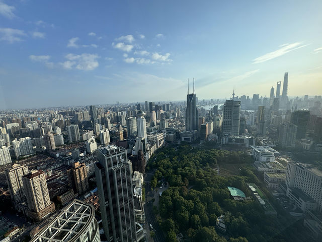上海明天廣場JW萬豪酒店。