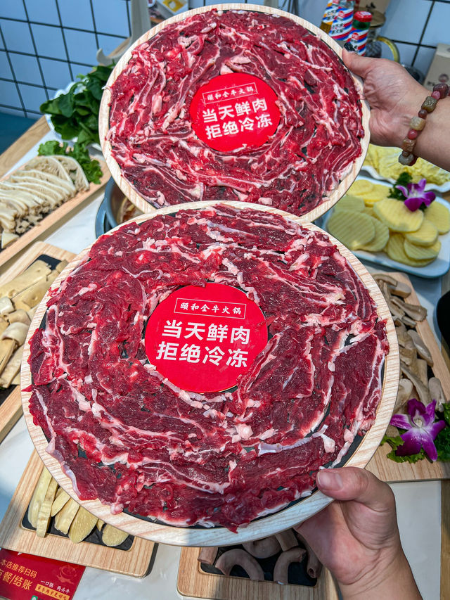 在青島…無人能及的牛肉火鍋！便宜又美味…。