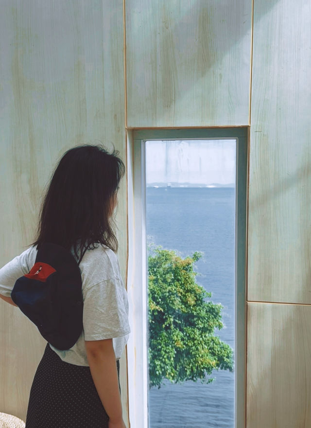 深圳海山地鐵站，見山見海。