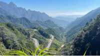 上饶懷玉山，雲海之巔上的豐碑。
