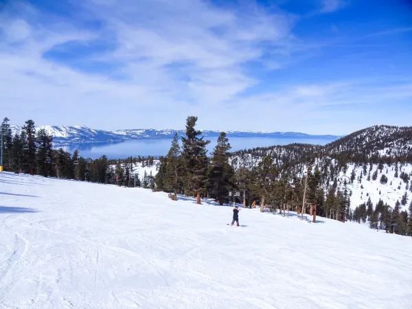 Experience the Best Lake Views at Heavenly Ski Resort in Lake Tahoe